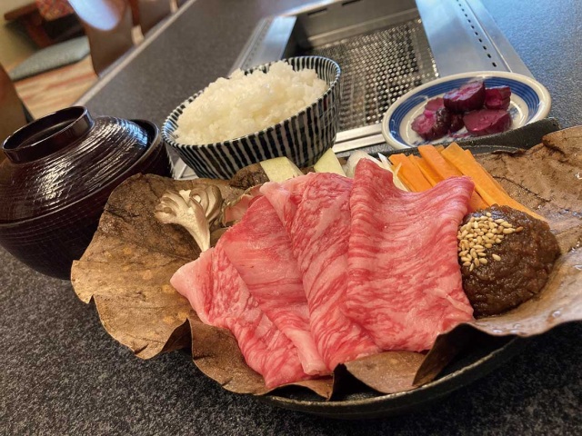 飛騨牛・焼肉　ジュージュ