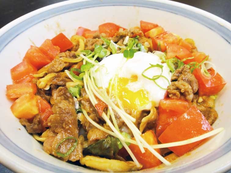 飛騨牛トマト丼